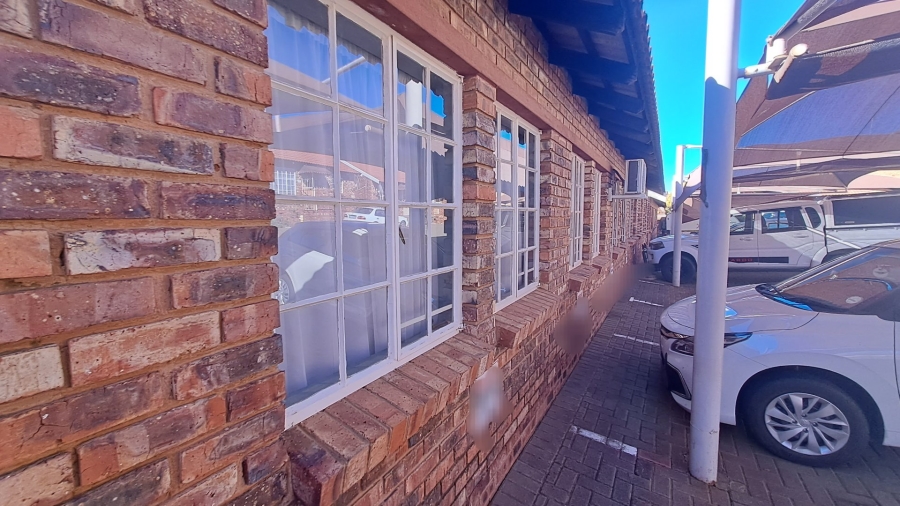 2 Bedroom Property for Sale in Pentagon Park Free State